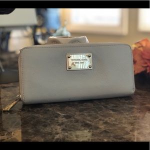 Micheal Kors wallet